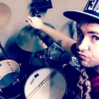 I write songs & I play drums. Check out my latest drum cover: https://t.co/W4tL5VER8L & my band @set_the_record