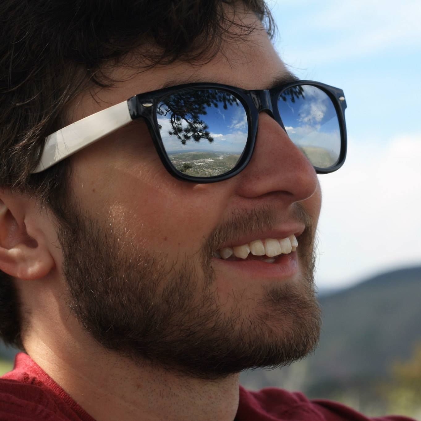 MikeKusold's profile picture. Full Stack Developer (#react, #nodejs, #golang, #ruby), ❄️ Skier, ☕, Lover of #CLE and #tOSU