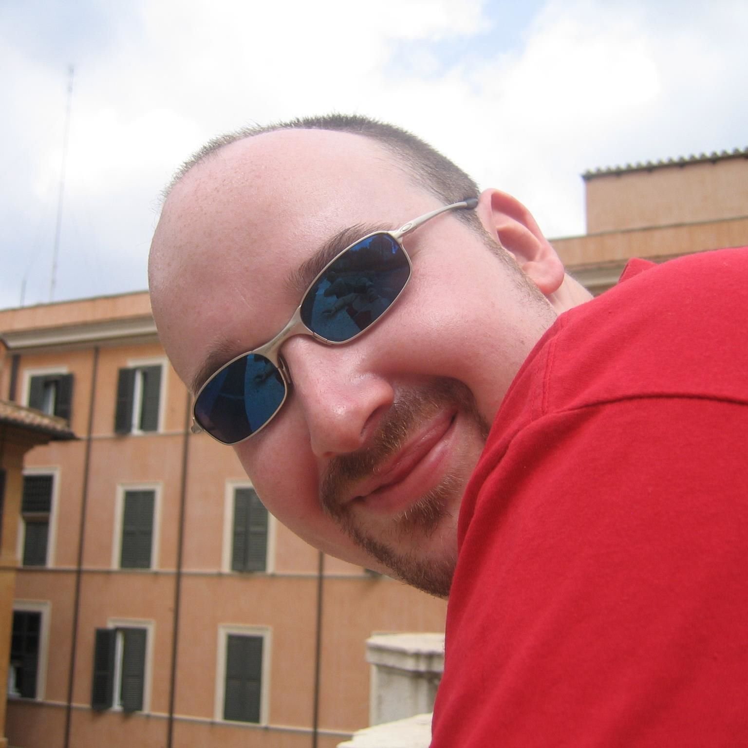 egeek's profile picture. Software developing superstar :)