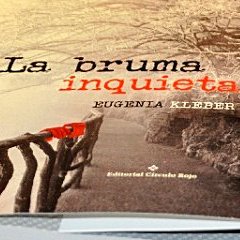 Escritora. Nací en Barcelona. He escrito guiones cinematográficos y he publicado las novelas Algo se ha roto (Premio Tusquets 1997) y La bruma inquieta.