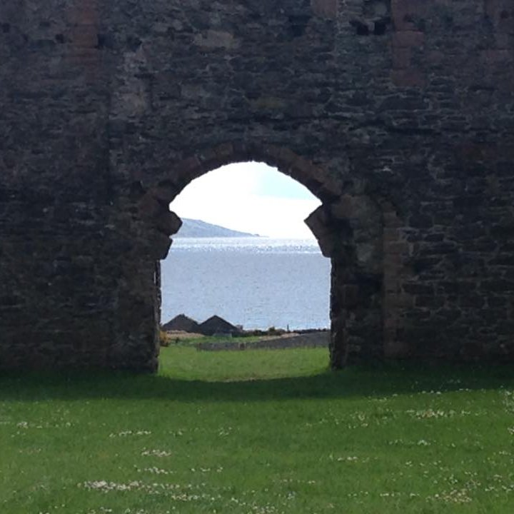 Network of interdisciplinary researchers on #medieval landscapes/seascapes @imc_leeds. Looking at the relationship w/ environment & people in the past.