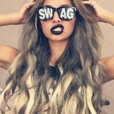 SHamzehzade's profile picture. تنهايي پرچمش بالاست❣