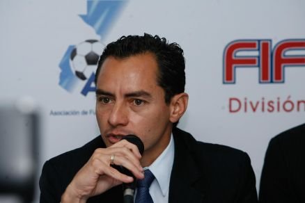 Cuenta Oficial de Carlos Figueroa. Futbolista retirado. Director Ejecutivo @sifupgua