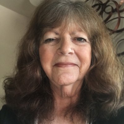 izymag's profile picture. 