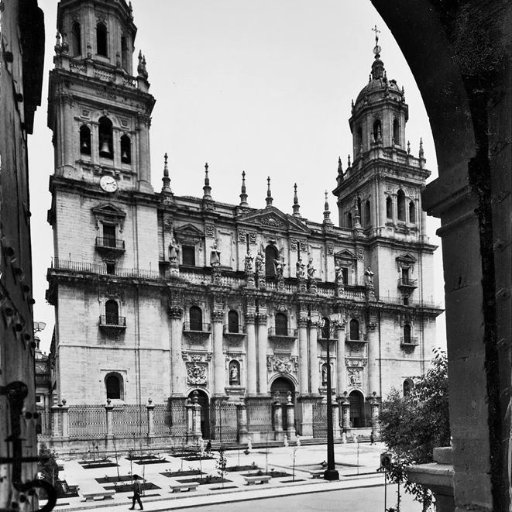 Esta página nos hará recordar momentos históricos de nuestra Infancia y el poder vivir aquellos años en los rincones emblemáticos  de Jaen.