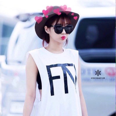 Kyungri_kfc's profile picture. mes gros boobs ils servent juste à t'étouffé