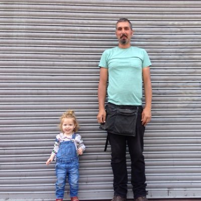 The Flower Stall run by grandfather and Granddaughter.... not sure who's in charge...... @chatsworthroad 11-4... sister stall to @greenwichflower