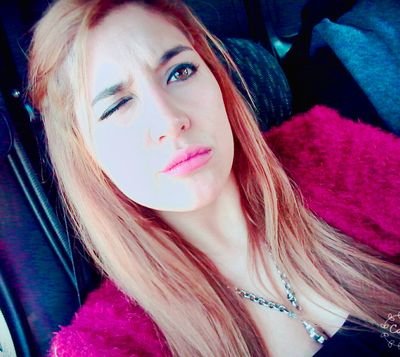 -Amor eterno a la música❤
-LIBRIANA ♎
-21 Años.
-Celosa al extremo.