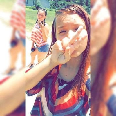 My name is Sarah I love basket ball #GoCurry I'm funny and cute
My kik: sarahjcarey snap:sarahjcarey10 Facebook:sarah Carey add me