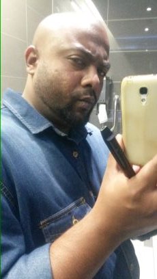 Veen_Gramoney's profile picture. I shit on Liverpool!