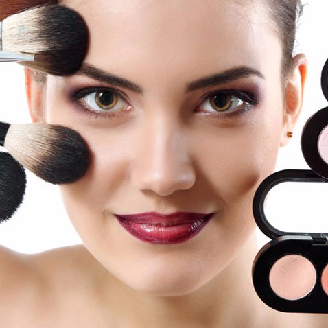 Beauty and Lifestyle Blogger.