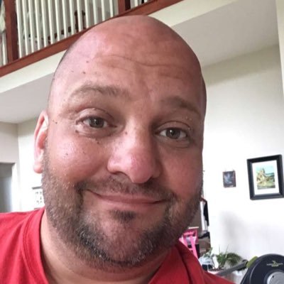 Director of Multimedia for @On3sports|https://t.co/deLi8tS7HN - @MaizeBluervw Hit live tab in link for all my shows. EMU ‘94.