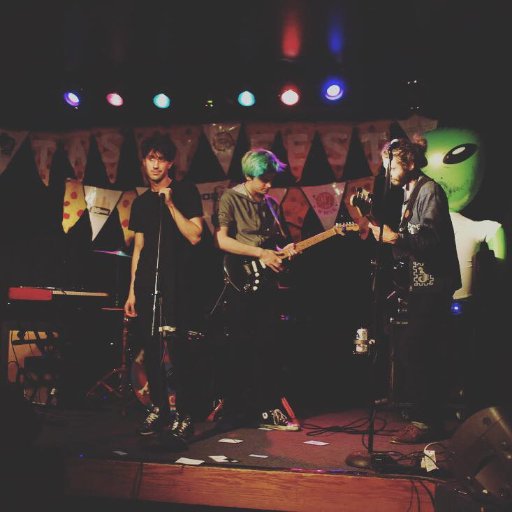 LunarBedrooms's profile picture. this account isn't being actively maintained: for updates from us follow us individually @moonsidr_dlux @any_austin