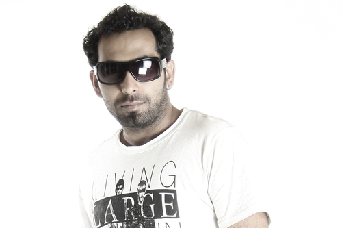 ImagesDarshan's profile picture. Photographer based in Bangalore, India. Interested in joining hands interesting projects...