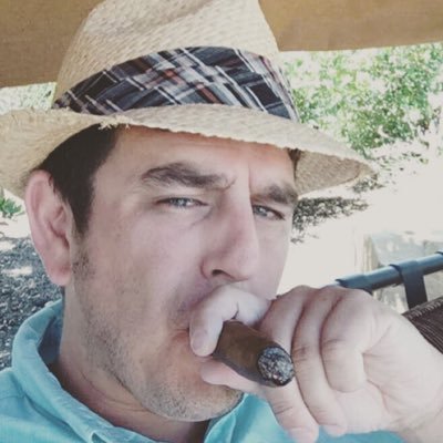 An Illini in the land of the Hoosiers. Irish blooded, whiskey drinkin, cigar smoking husband to the greatest wife in history. Sláinte