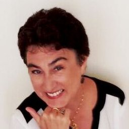 Well travelled, diversely experienced optimist. Loves helping everyone to achieve!