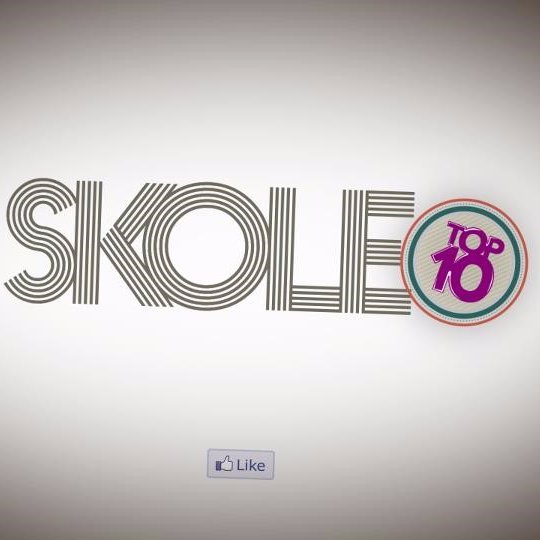 Skole Top 10 is ‘n program op kykNET Nou!(Kanaal 146 DSTV) wat Skole regoor Suid- Afrika die kans bied om hulle 10 gunsteling musiek videos te versoek.