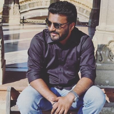 31. Engineer. Old School. Interested in current affairs.