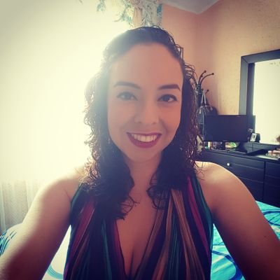 Todo cambia, menos nuestra esencia. Sonrío aun que la vida no me sonría, vivo para viajar y viajo para vivir.