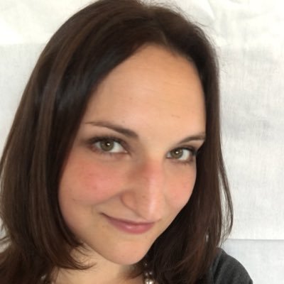 As an American expat in France, I have a peculiar relationship with English. Marketing professional in technology, wannabe author, mom/picture book reader.