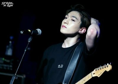 sungjinrcu's profile picture. 《 on est soudés comme des testicules 》