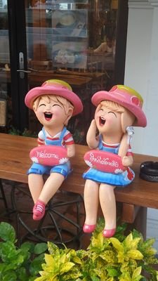 studiodedicace's profile picture. Bonjour vous êtes sur @studiodedicace 
interview,reportage,animation,Dédicace...