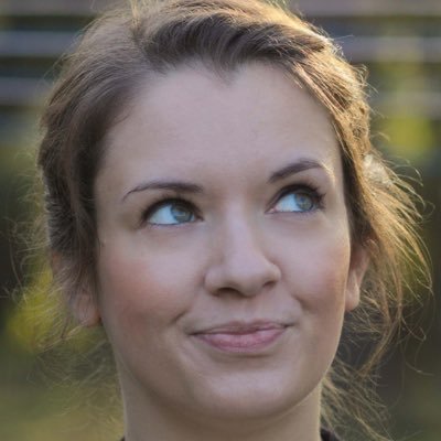 LostLeni's profile picture. Autorin und Texterin