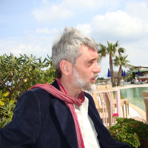 massimoricciut's profile picture. Ciao. Sono un giornalista e mi occupo di politica. Vivo a Napoli e suono antichi strumenti. Ho fatto proletariato intellettuale scrivendo per soap opera...