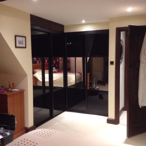 Sliding wardrobe door supplier. Based in NE Hampshire, but delivery throughout the UK. Design unlimited