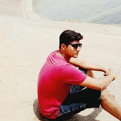 pandeywithsrk's profile picture. 