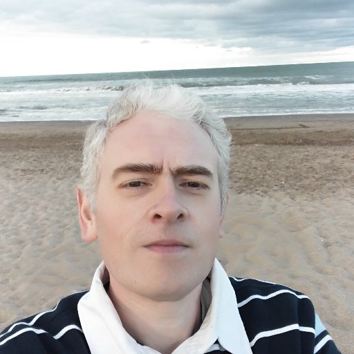 diegolcp's profile picture. Todos tenemos tres vidas: la pública, la privada y la secreta.