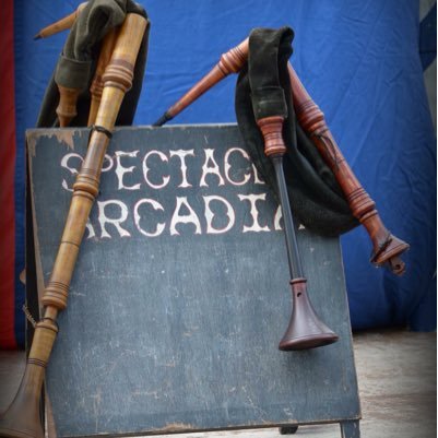 Cie de spectacle rue: de la musique, du feu, de la danse, de la jongle, du théâtre! Retrouvez nous sur Facebook et Instagram avec #arcadiamedieval!