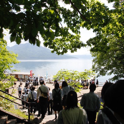 北海道での修学旅行で撮った写真を投稿します。クラス写真と風景写真はツイートで、プライベートな写真はDMで（笑）
ダウンロードは自由にどうぞ。
※城東生しかフォローしません。