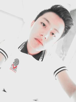 Estudiante en COBAEV 21||
Twenty One Pilots💪💀||
Colplay👽👌