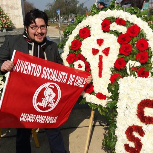 Soy Camilo Rojas, tengo 23 años, fui dirigente secundario, hoy lucho desde la población como presidente de la JJVV, aspiro ser concejal por San Joaquín