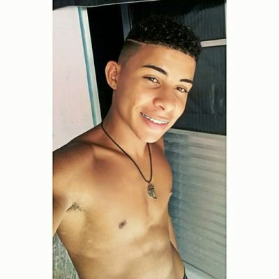 Y5FylUaTwG9hJUc's profile picture. 