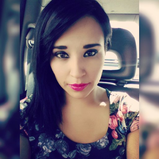 LizzGvz's profile picture. 