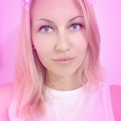 megdgee's profile picture. 