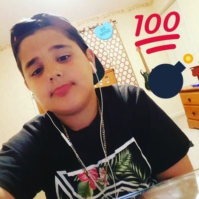 I don't really know how to use Twitter
Follow me # fatos_da_savage (I follow back)