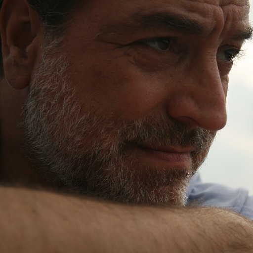 Especialista en procesos para la Expansión de la Consciencia y del Potencial Humano.