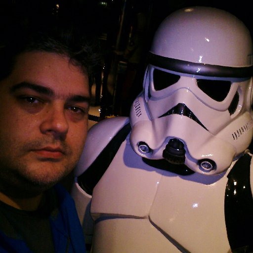 tweetingJoao's profile picture. Tuga, Charroco, nerd e, às vezes, um bocado cromo (mas o mais difícil da caderneta).
