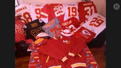 Forever Chiefs! Bleed red yellow&white! If u ain't wit us,u against us! CHIEFSKINGDOM4EVER&EVER! Proud full time Dad&boxing coach!