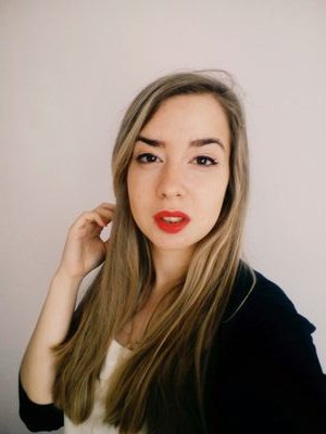 Fashion designer | Blogger @ ArtMandy.ro |Student |
#fashionblogger #bblogger