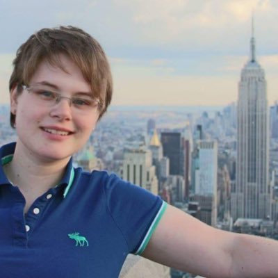 WendyGermeys's profile picture. Responsable du site Internet de Maxime #Monfort. Enseignante; romaniste (#ULg) et journaliste (#EJL) de formation. Ex-stagiaire au #Soir et au JT #RTBF