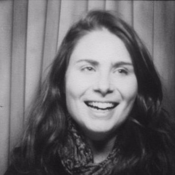 _FranPilling's profile picture. Researching through Design AI and data