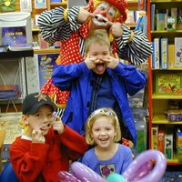 Margaret Clauder (@maggietheclown) 's Twitter Profile