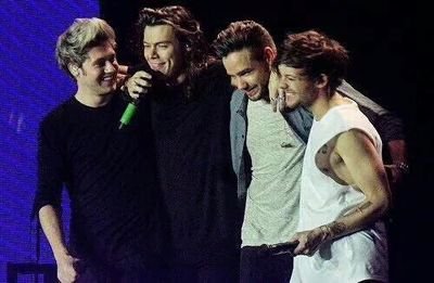 SDV TODOS ♥Twitter feito com intuito de ajudar nas votacoes,campanhas e outras coisas relacionada os meninos da One Direction e Zayn.ATIVE AS NOTIFICAÇÕE & RT..