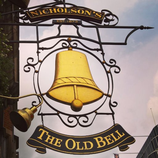 Welcome to The Old Bell Tavern, famous for housing Sir Christopher Wren's stonemasons. Beautiful historic pub built in 1678 along The Thames River.