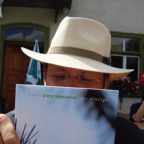 remyschumm's profile picture. 🌲  Sometimes I do things with stuff. Dozent und CTO.