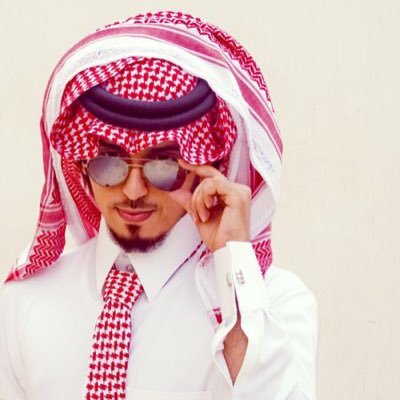 ii_90khsjsjsjsj's profile picture. حوليٓ أحبابي ، وأحسّ إنّي لحالي الفراغ : الممتلي بعدك .. ' جريح ' ما يطيح الدمع .. لو ' مرّيت بالي ' كلّ هـ الدنيا .. من عيوني : تطيح